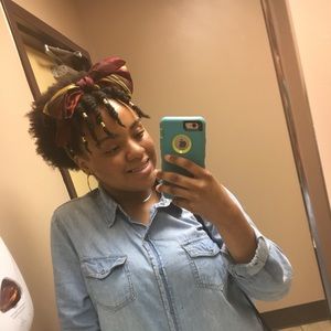 Meet your Posher, Dena